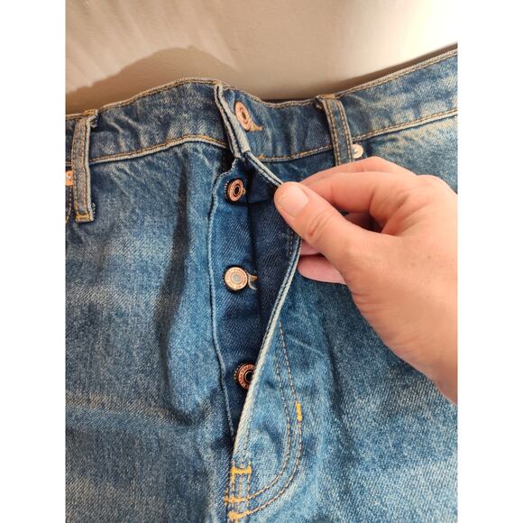 Free People We the Free Raw Hem Paint Splatter Boyfriend Fit Jeans NWOT size 29 - Picture 6 of 9